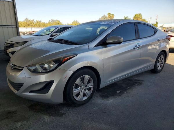 2016 HYUNDAI ELANTRA — Front 3/4