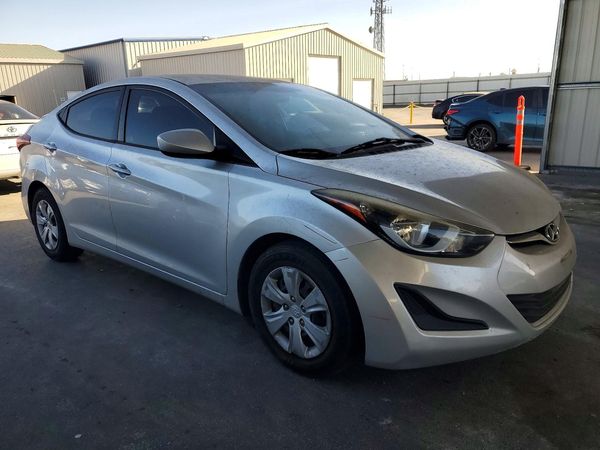 2016 HYUNDAI ELANTRA — Passenger 3/4