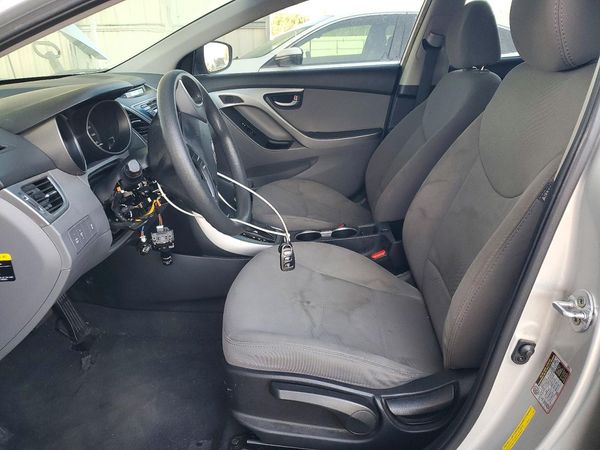 2016 HYUNDAI ELANTRA — DENT