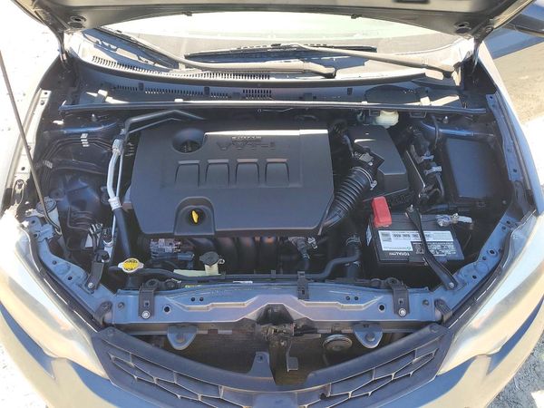 2015 TOYOTA COROLLA L/LE — Engine bay