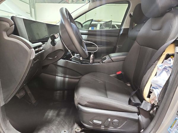 2025 HYUNDAI TUCSON SEL — DENT