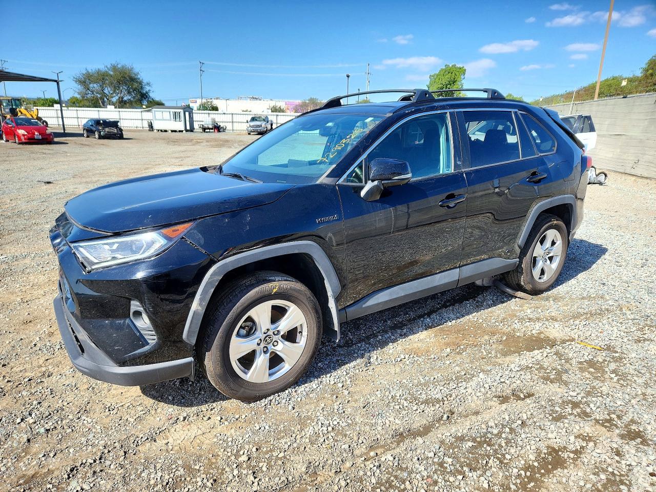 2021 TOYOTA RAV4 XLE HV — Front 3/4