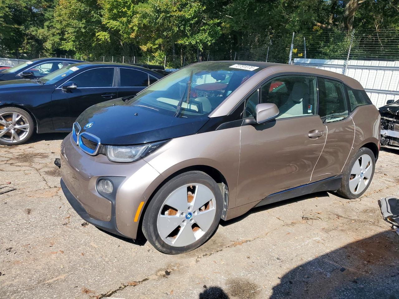 2014 BMW I SERIES Range Extender — Front 3/4