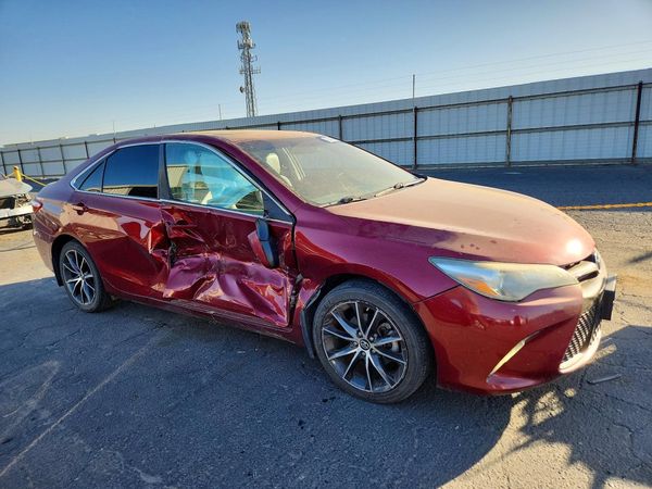 2017 TOYOTA CAMRY LE/SE/XLE/XSE — Passenger 3/4
