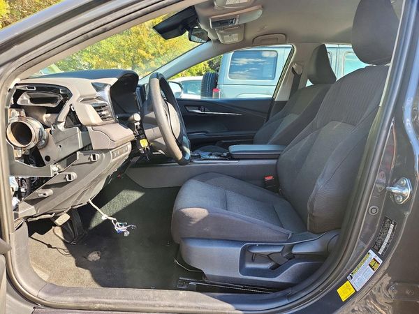 2025 TOYOTA CAMRY — DENT