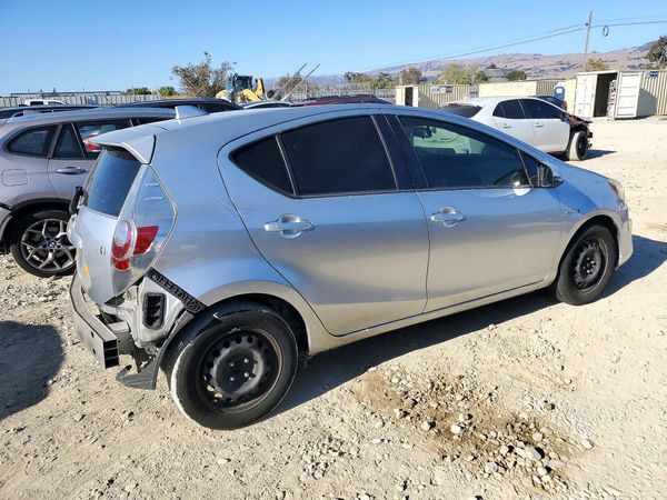 2015 TOYOTA PRIUS C ON — PSRA