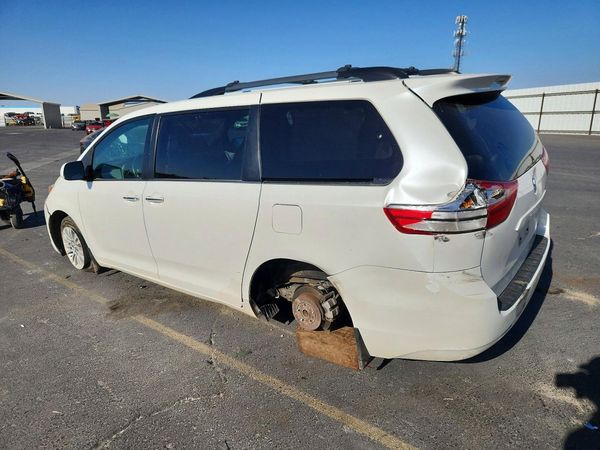 2017 TOYOTA SIENNA — DSRA