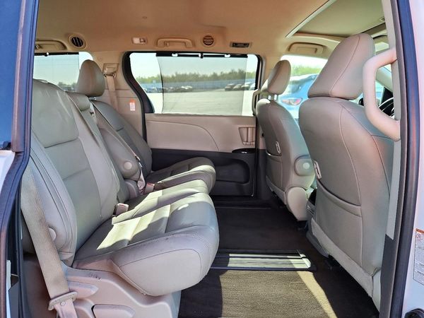 2017 TOYOTA SIENNA — PSRS