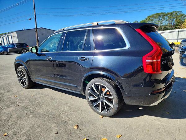 2018 VOLVO XC90 Momentum — DSRA
