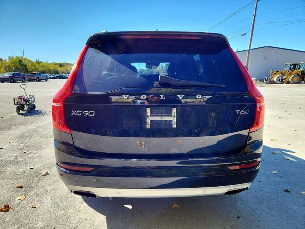 2018 VOLVO XC90 Momentum — DIRR