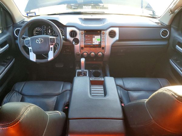 2018 TOYOTA TUNDRA SR5 — CKPT
