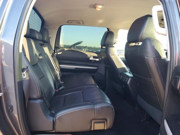 2018 TOYOTA TUNDRA SR5 — PSRS
