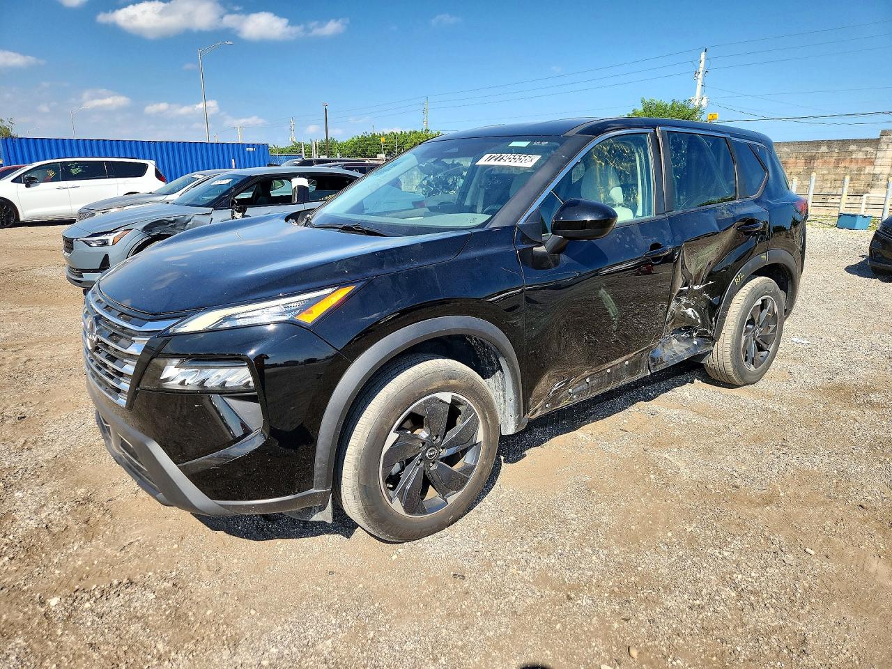 2025 NISSAN ROGUE SV — Front 3/4