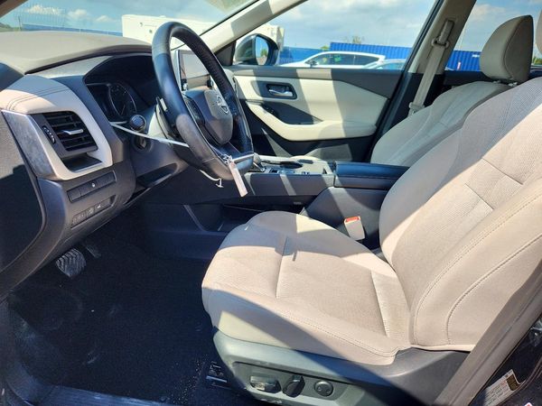 2025 NISSAN ROGUE SV — DENT