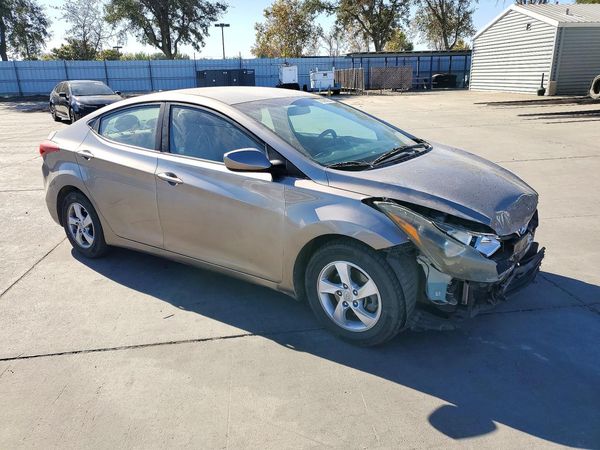 2014 HYUNDAI ELANTRA GLS(Middle) — Passenger 3/4