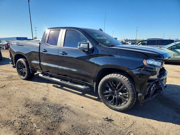 2020 CHEVROLET SILVERADO RST — Passenger 3/4