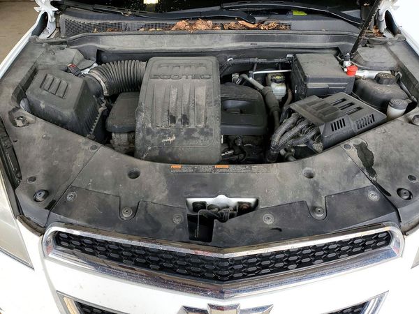 2012 CHEVROLET EQUINOX LTZ — Engine bay