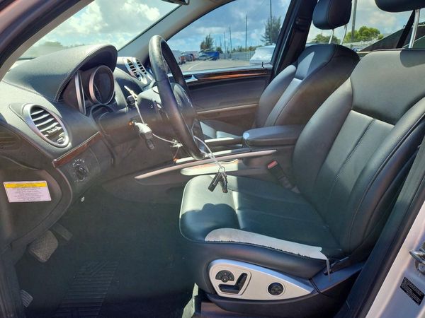 2012 MERCEDES-BENZ GL GL450 4-MATIC — DENT