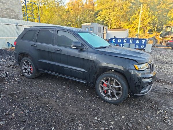 2020 JEEP GRAND CHEROKEE Limited — Passenger 3/4