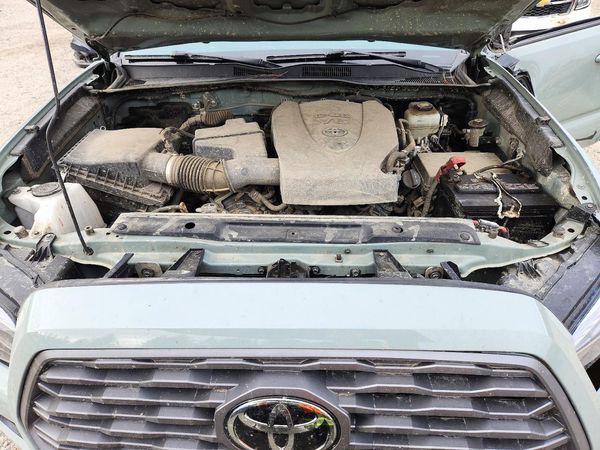 2022 TOYOTA TACOMA SR5 — Engine bay