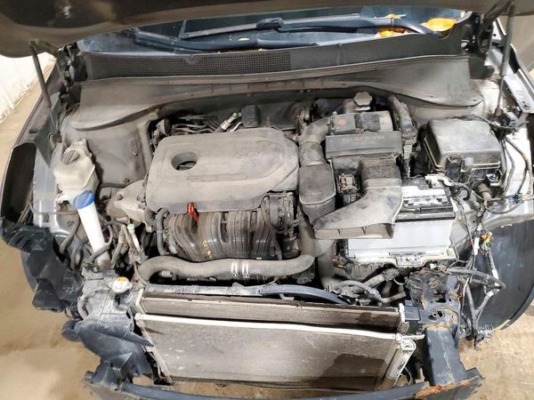 2016 KIA SORENTO L / LX — Engine bay