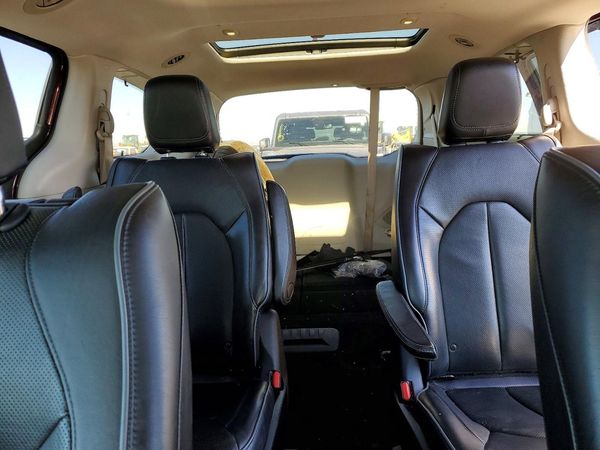 2018 CHRYSLER PACIFICA Limited — SUVN
