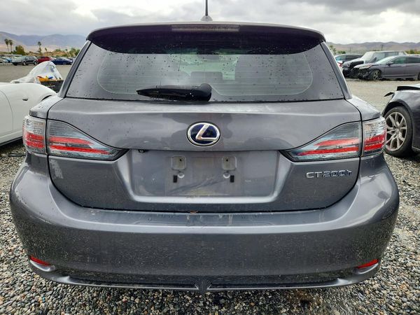 2013 LEXUS CT 200h — DIRR