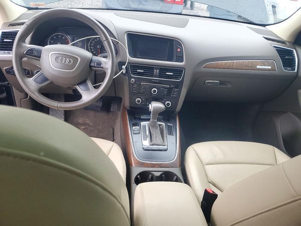 2013 AUDI Q5 Premium Hybrid — CKPT