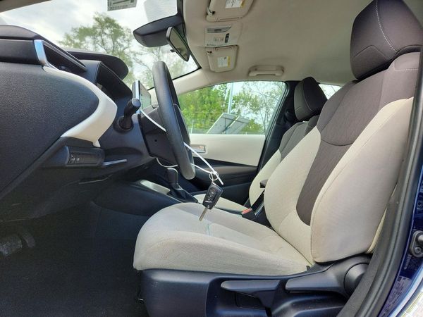 2021 TOYOTA COROLLA LE — DENT