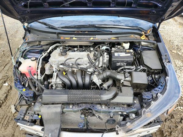 2021 TOYOTA COROLLA LE — Engine bay