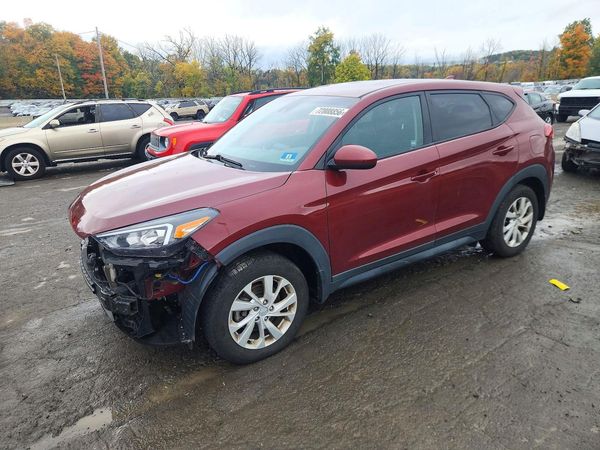 2020 HYUNDAI TUCSON SE — Front 3/4