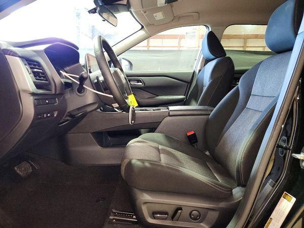 2025 NISSAN ROGUE SV — DENT