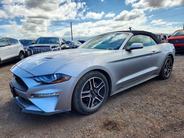 2023 FORD MUSTANG I4 — Front 3/4