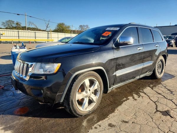 2013 JEEP CHEROKEE Overland — Front 3/4
