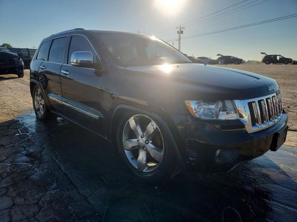 2013 JEEP CHEROKEE Overland — Passenger 3/4