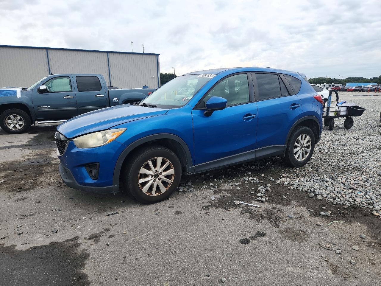 2013 MAZDA CX-5 Touring/GS — Front 3/4