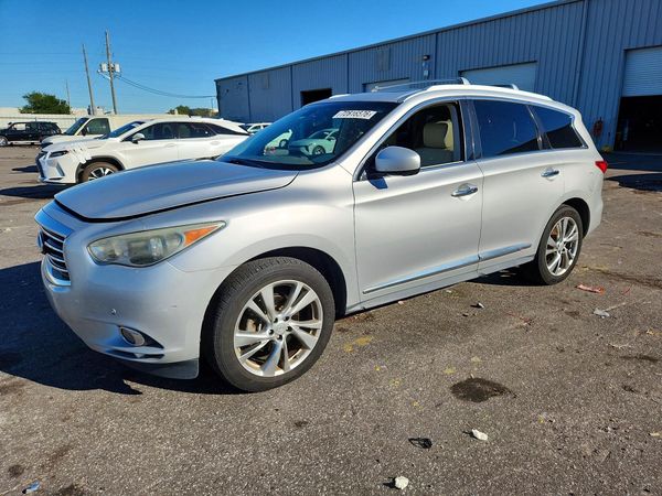 2013 INFINITI JX35 — Front 3/4