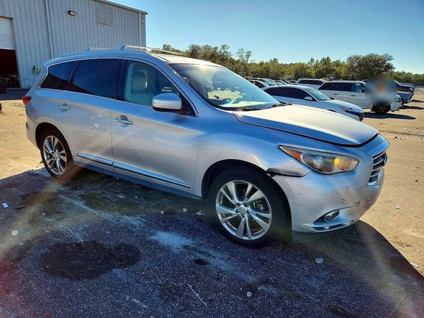 2013 INFINITI JX35 — Passenger 3/4