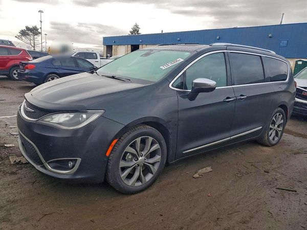 2017 CHRYSLER PACIFICA