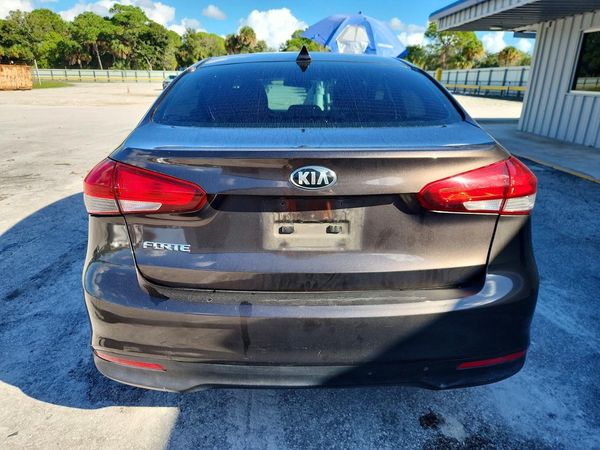 2018 KIA FORTE LX Base — DIRR