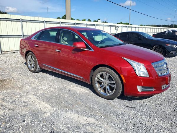 2013 CADILLAC XTS Platinum Collection — Passenger 3/4