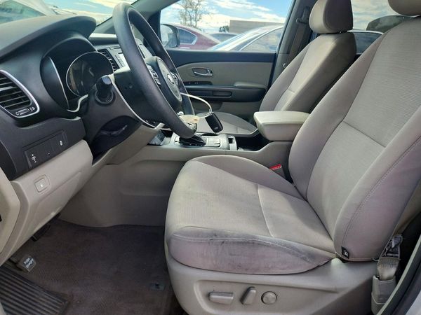 2015 KIA SEDONA GL - Middle-low — DENT