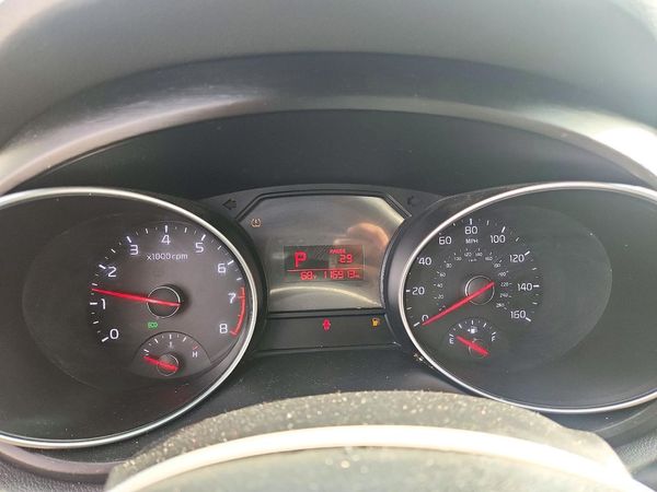2015 KIA SEDONA GL - Middle-low — ODOM