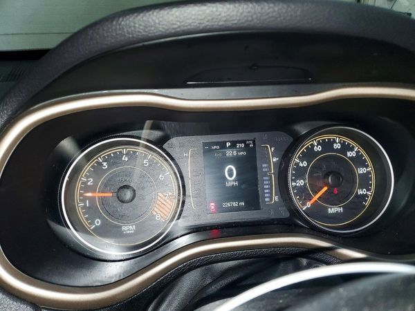 2015 JEEP CHEROKEE LATITUDE 4X4