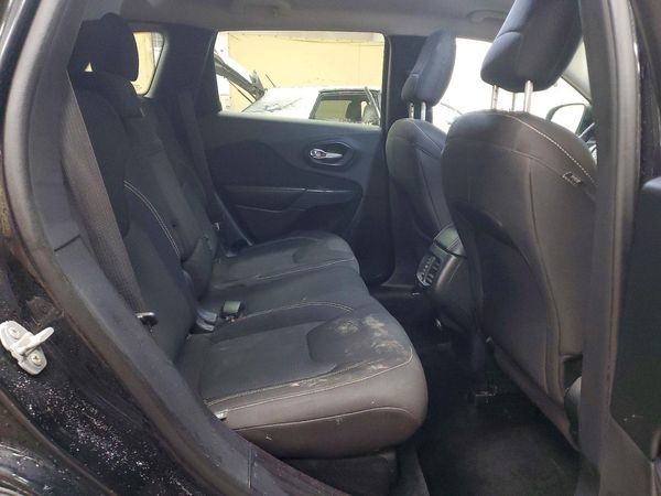 2015 JEEP CHEROKEE LATITUDE 4X4