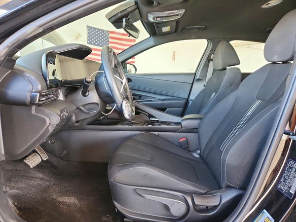 2025 HYUNDAI ELANTRA Blue, SEL Sport — DENT
