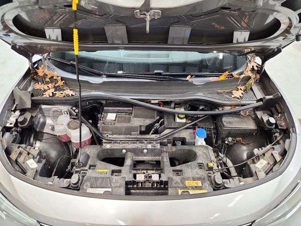 2023 VOLKSWAGEN ID.4 Pro — Engine bay