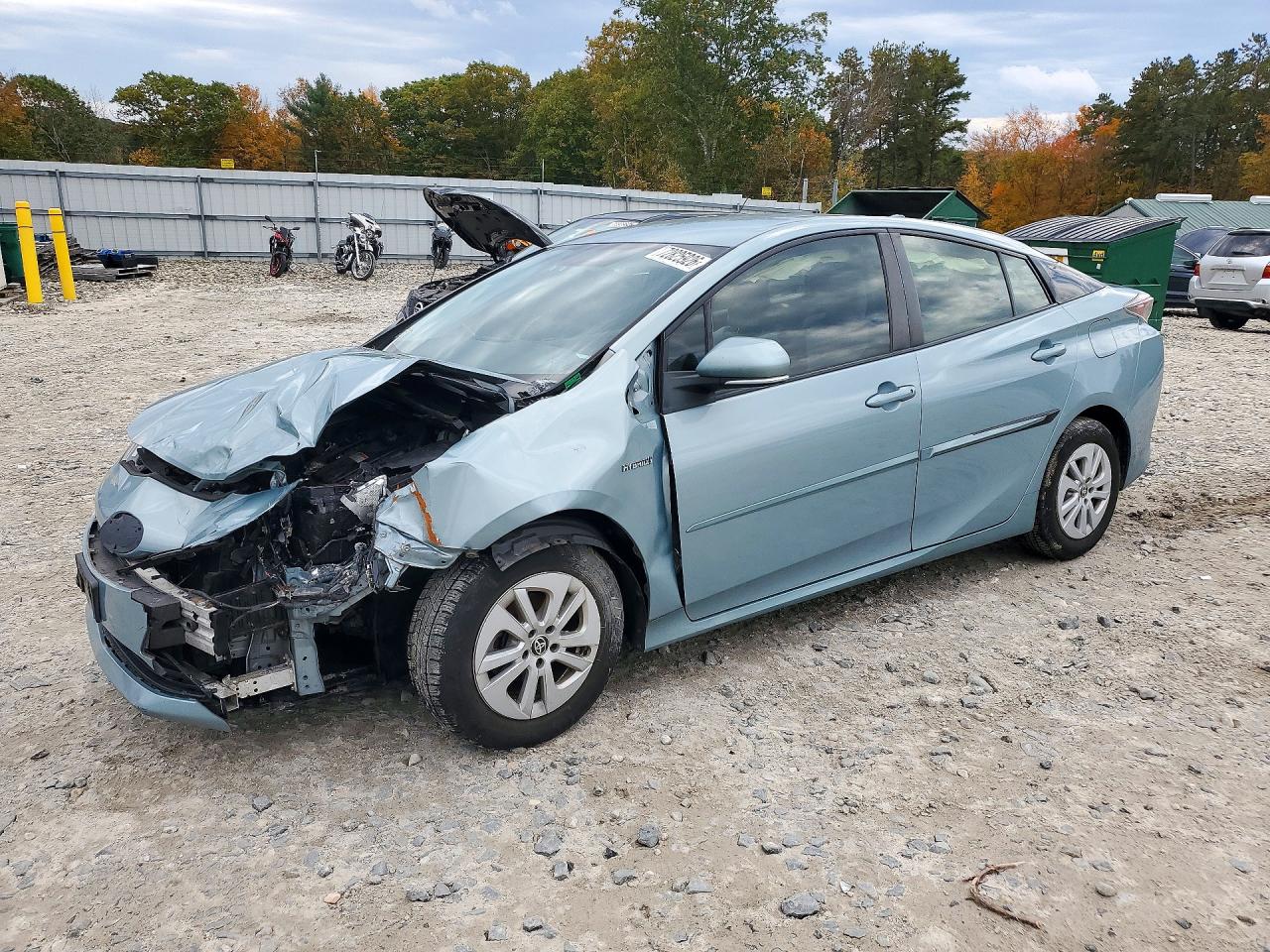 2016 TOYOTA PRIUS One/Two — Front 3/4
