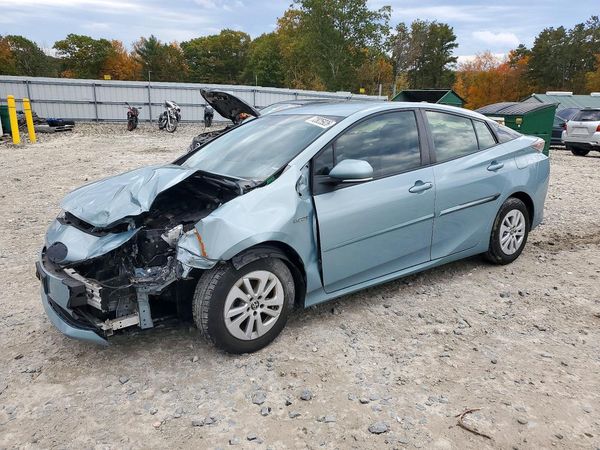 2016 TOYOTA PRIUS One/Two — Front 3/4