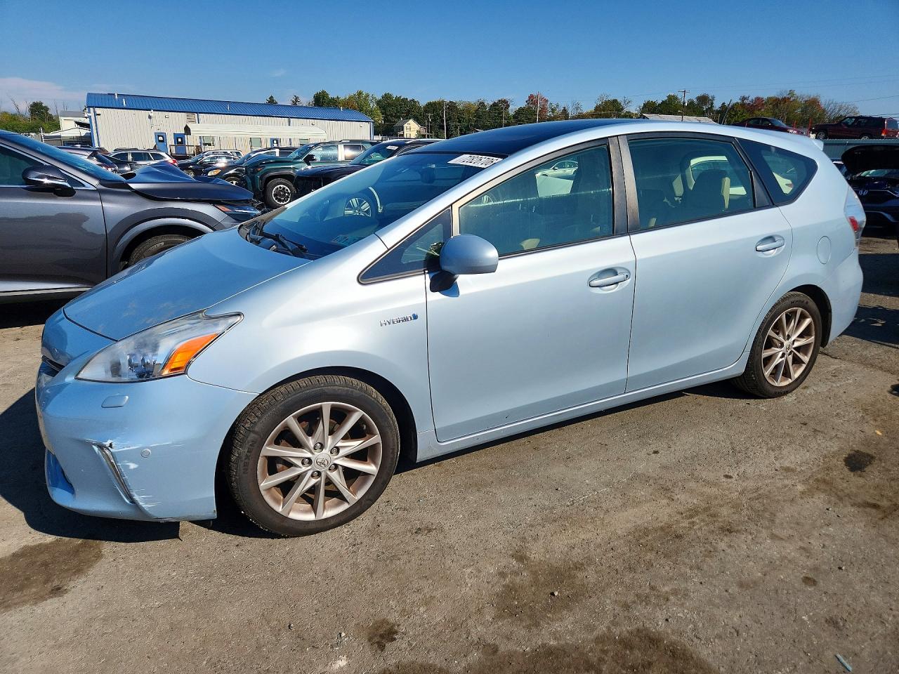 2013 TOYOTA PRIUS — Front 3/4